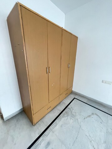 Room in 3 BHK Builder Floor at Sector 79 – for Rent