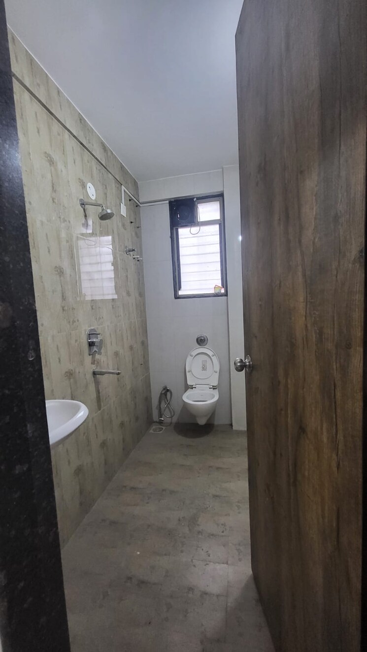 Bathroom, royal-orchid-mohan-nagar 2 Bedroom 1090 Sq.Ft. Apartment In Baner Pune 9026759