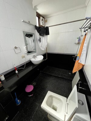 Team Area in 3 BHK Builder Floor at Greater Kailash ii – for Sale