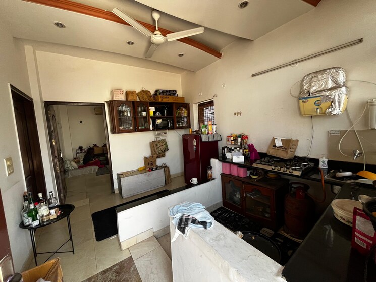 Team Area, greater kailash ii 3 Bedroom 1800 Sq.Ft. Builder Floor In Greater Kailash ii Delhi 9026776