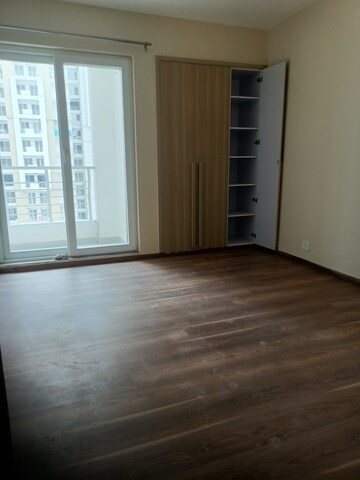 Room in 4 BHK Apartment at 3C Lotus Panache, Sector 110 – for Rent