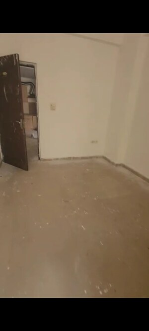 Room in 3 BHK Apartment at Skytech Merion Residency 1, Sain Vihar – for Sale