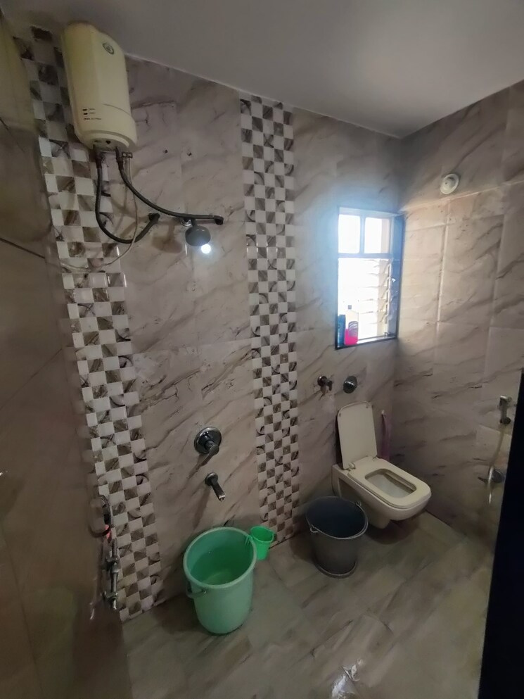 Bathroom, gk-rose-woods 2 Bedroom 800 Sq.Ft. Apartment In Pimple Saudagar Pune 9026821