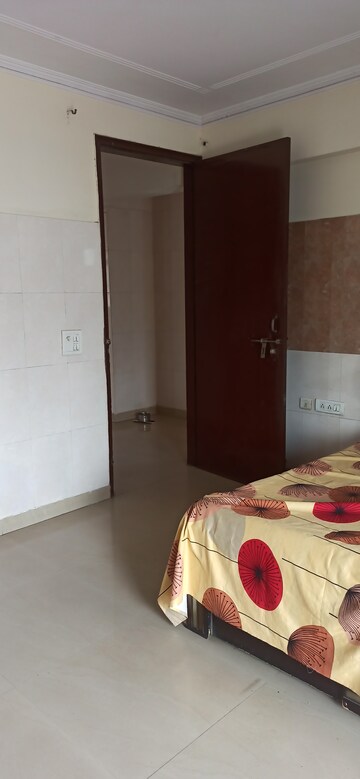 Furnished Amenities in 4 BHK Apartment at Arzoo Apartment, Sector 51 – for Rent
