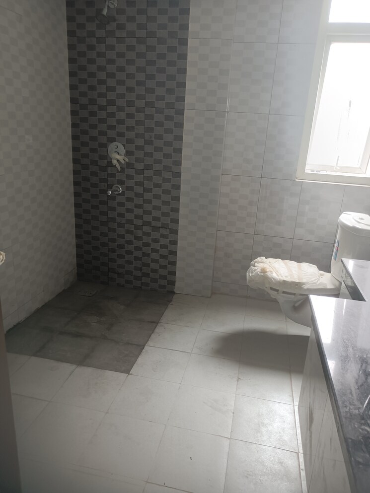 Bathroom, the-3c-lotus-panache 4 Bedroom 2801 Sq.Ft. Apartment In Sector 110 Noida 9026844