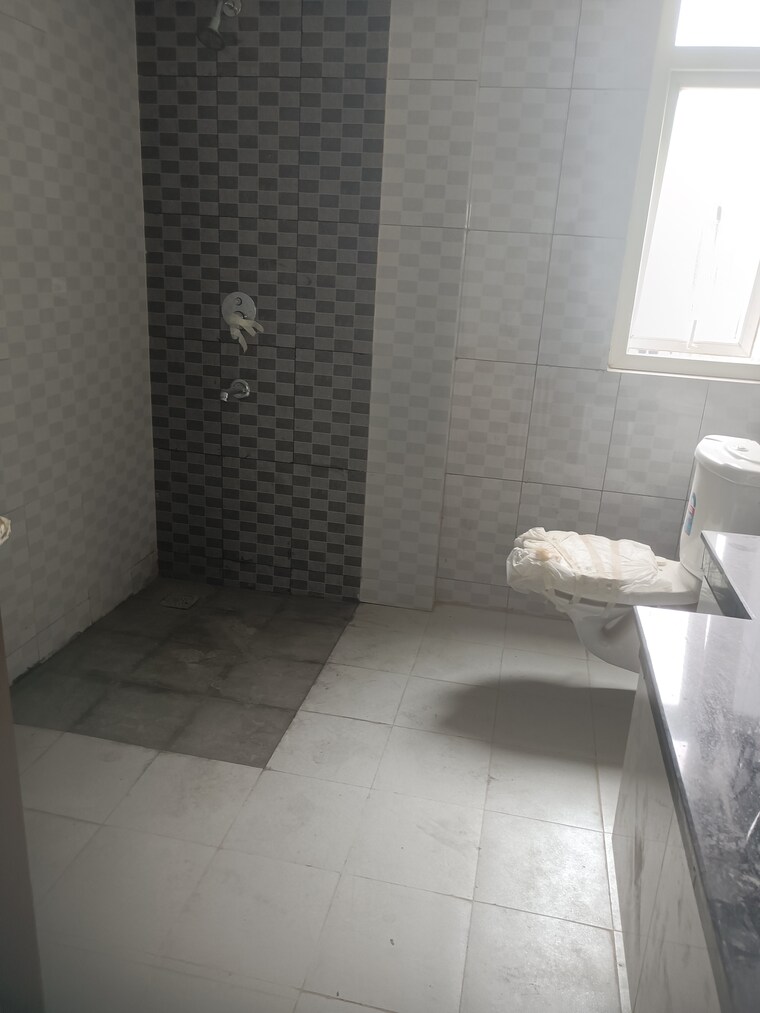 Bathroom, the-3c-lotus-panache 4 Bedroom 2801 Sq.Ft. Apartment In Sector 110 Noida 9026844