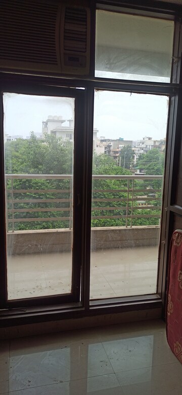Balcony in 4 BHK Apartment at Arzoo Apartment, Sector 51 – for Rent