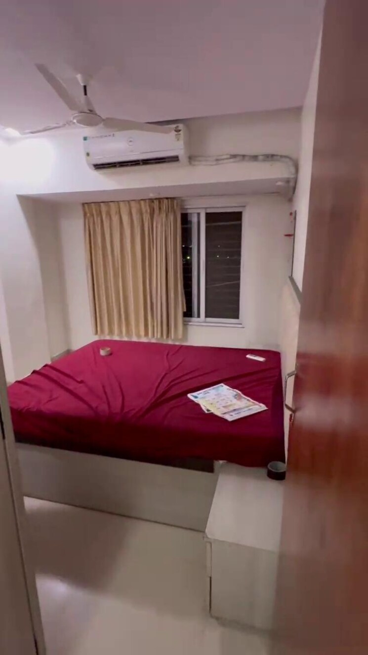 Master Bedroom, ashok-nagar-complex-ashok-nagar 2 Bedroom 720 Sq.Ft. Apartment In Ashok Nagar Thane 9026842