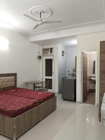 Building Lobby in 1 RK Builder Floor at Unitech Arcadia, South City 2 – for Rent