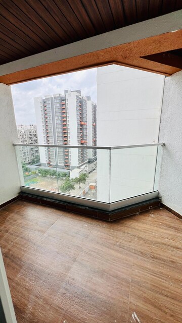 Room in 3 BHK Apartment at Basil Mondale, Mundhwa – for Rent