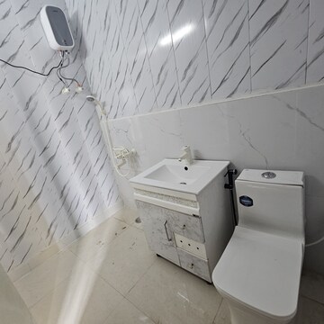 Bathroom in 1 BHK Independent House at RWA Apartments Sector 41, Sector 41 – for Rent