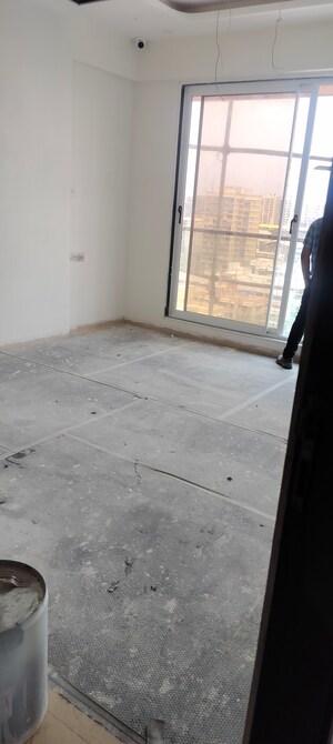 Room in 3 BHK Apartment at Lashkaria Indrasukh, Andheri West – for Sale