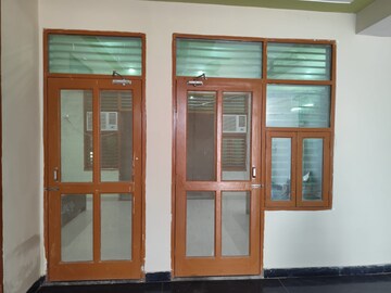 Room in 2 BHK Apartment at Gaur City 7th Avenue, Sector 4 Greater Noida – for Rent