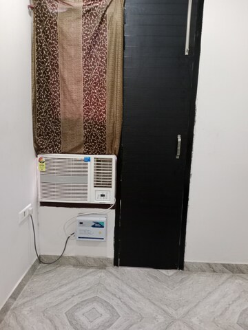 Furnished Amenities in 1.5 BHK Builder Floor at Huda – for Rent
