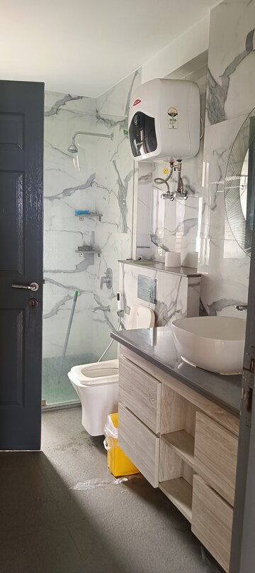 Bathroom in 2.5 BHK Apartment at Unitech Harmony, Sector 50 – for Rent