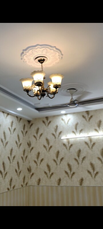 Furnished Amenities in 3 BHK Builder Floor at Sharma Builder Floor, Sector 42 – for Sale
