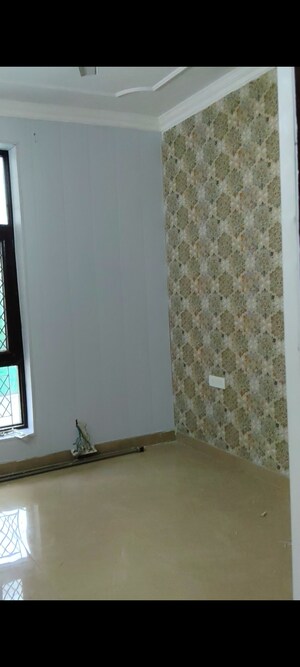 Room in 3 BHK Builder Floor at Sharma Builder Floor, Sector 42 – for Sale