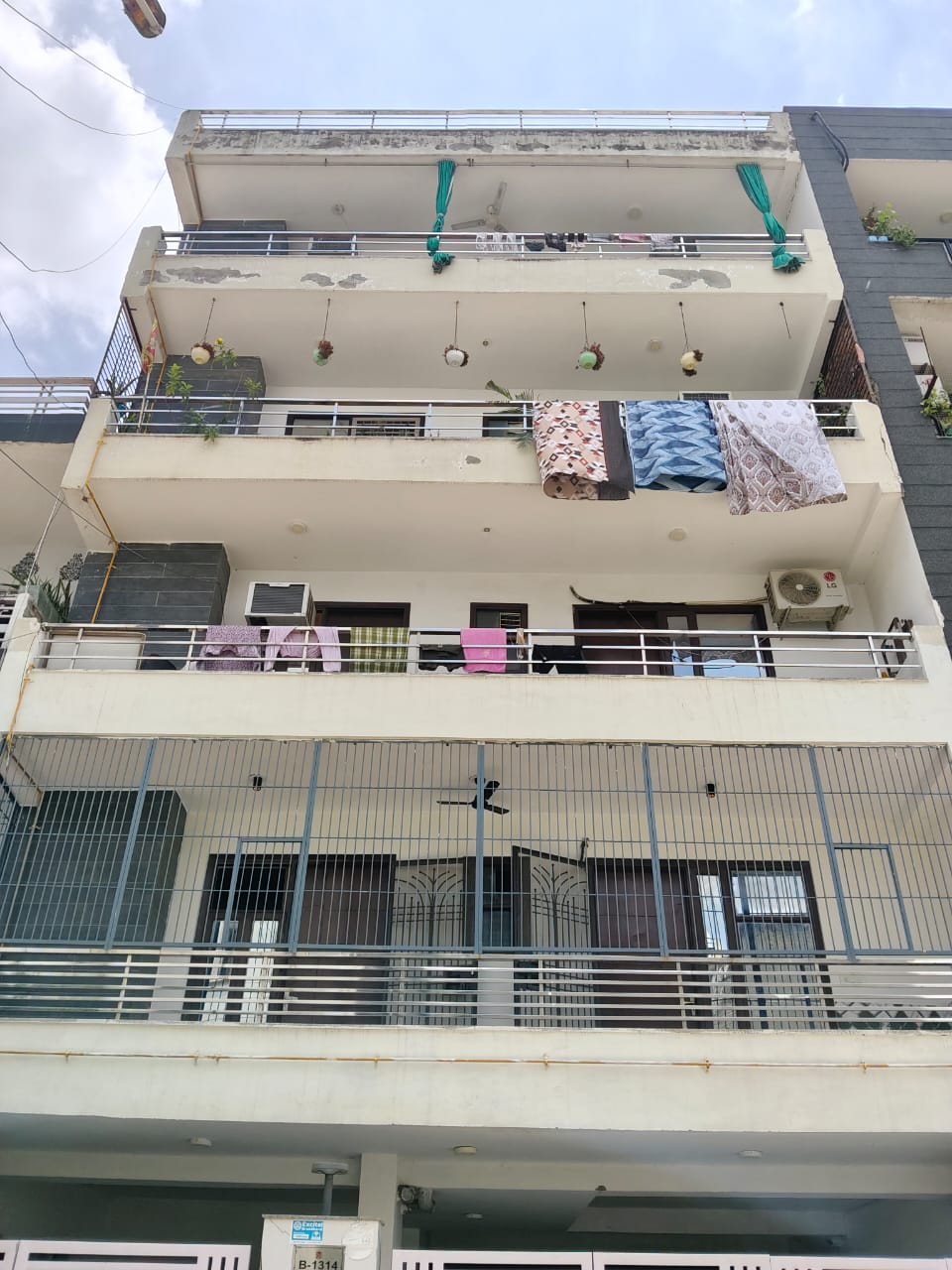 4 BHK + Pooja Room Builder Floor For Sale in Sharma Builder Floor