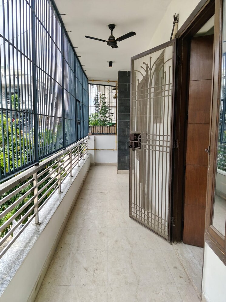 Balcony, sharma-builder-floor 4 Bedroom 240 Sq.Yd. Builder Floor In Sector 42 Faridabad 9027038