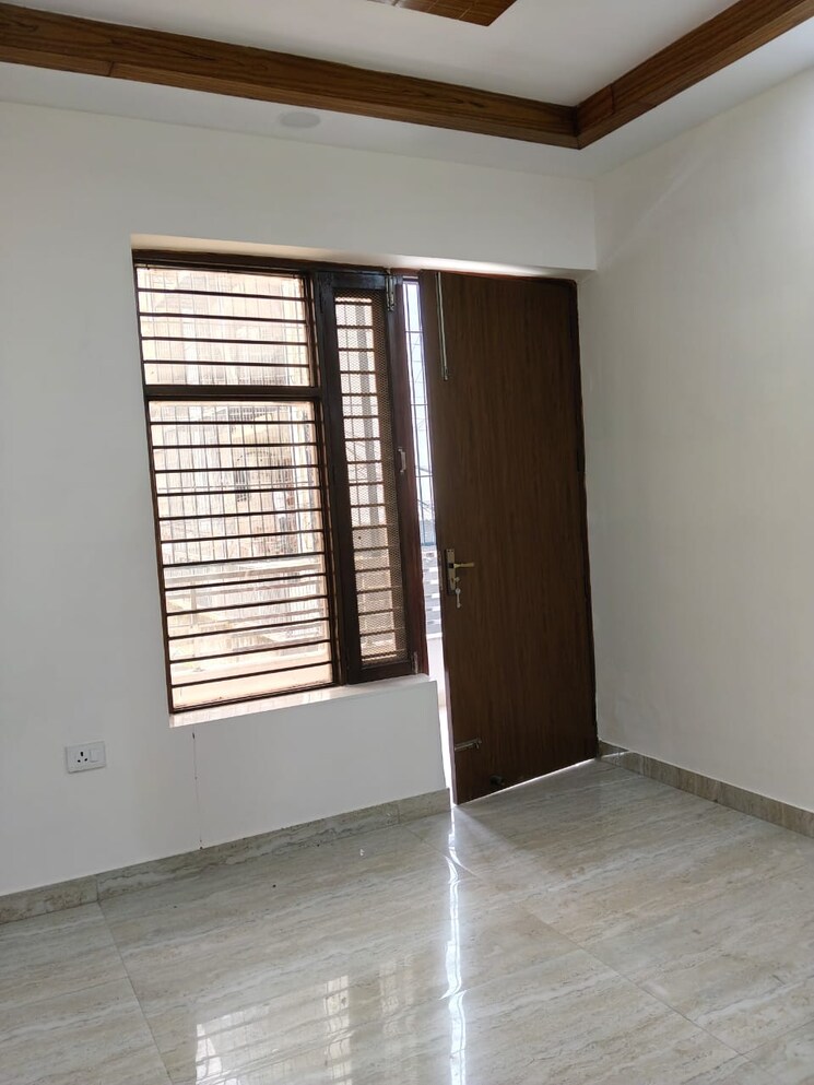 Room, sharma-builder-floor 4 Bedroom 240 Sq.Yd. Builder Floor In Sector 42 Faridabad 9027038