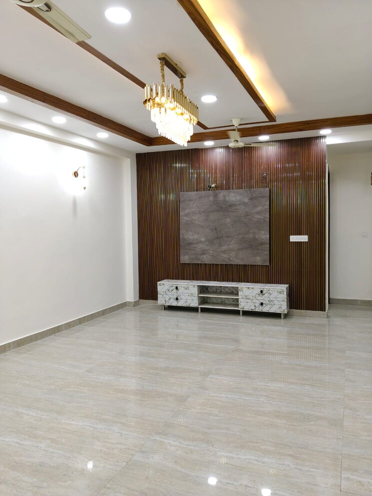 Room, sharma-builder-floor 4 Bedroom 240 Sq.Yd. Builder Floor In Sector 42 Faridabad 9027038