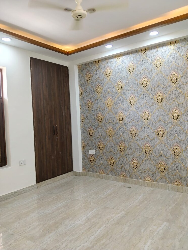Room, sharma-builder-floor 4 Bedroom 240 Sq.Yd. Builder Floor In Sector 42 Faridabad 9027038