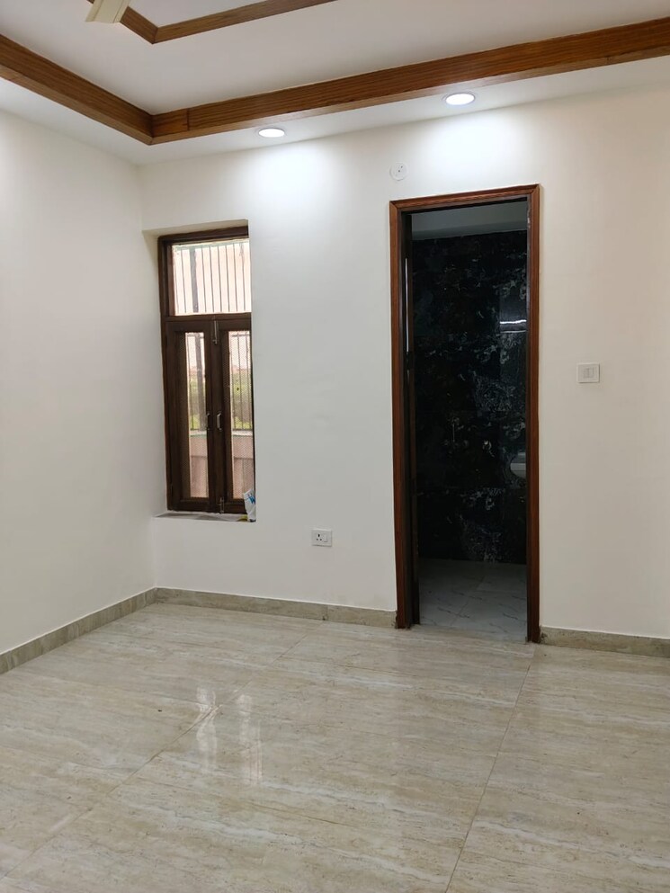 Room, sharma-builder-floor 4 Bedroom 240 Sq.Yd. Builder Floor In Sector 42 Faridabad 9027038