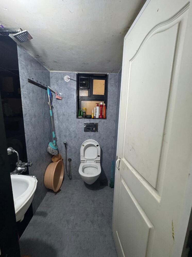 Bathroom, jai-ganesh-chs 2 Bedroom 1180 Sq.Ft. Apartment In Kharghar Navi Mumbai 9027081
