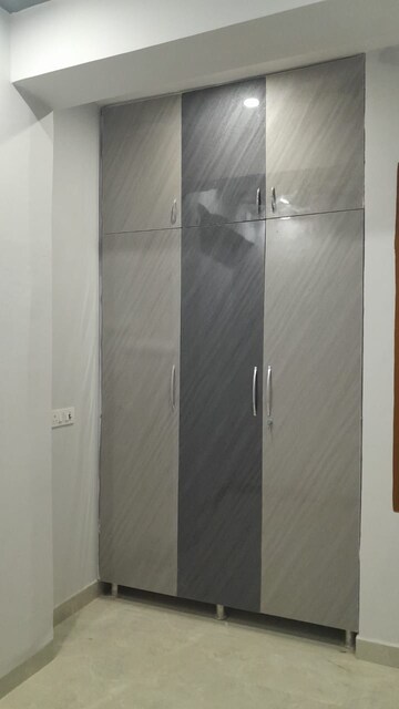 Bathroom in 1 BHK Builder Floor at Ansal Plaza Sector-23, Sector 23 – for Rent