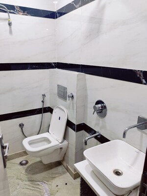 Team Area in 3 BHK Builder Floor at Pitampura – for Sale