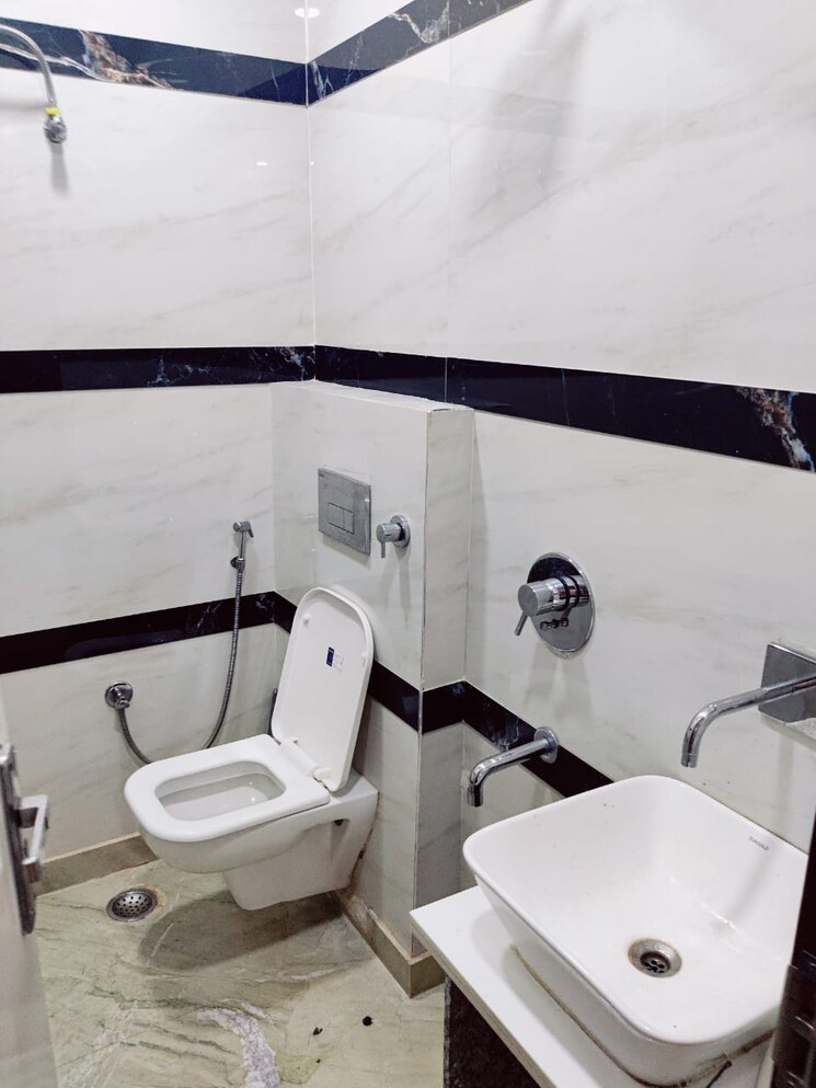 Team Area, pitampura 3 Bedroom 1000 Sq.Ft. Builder Floor In Pitampura Delhi 9027047