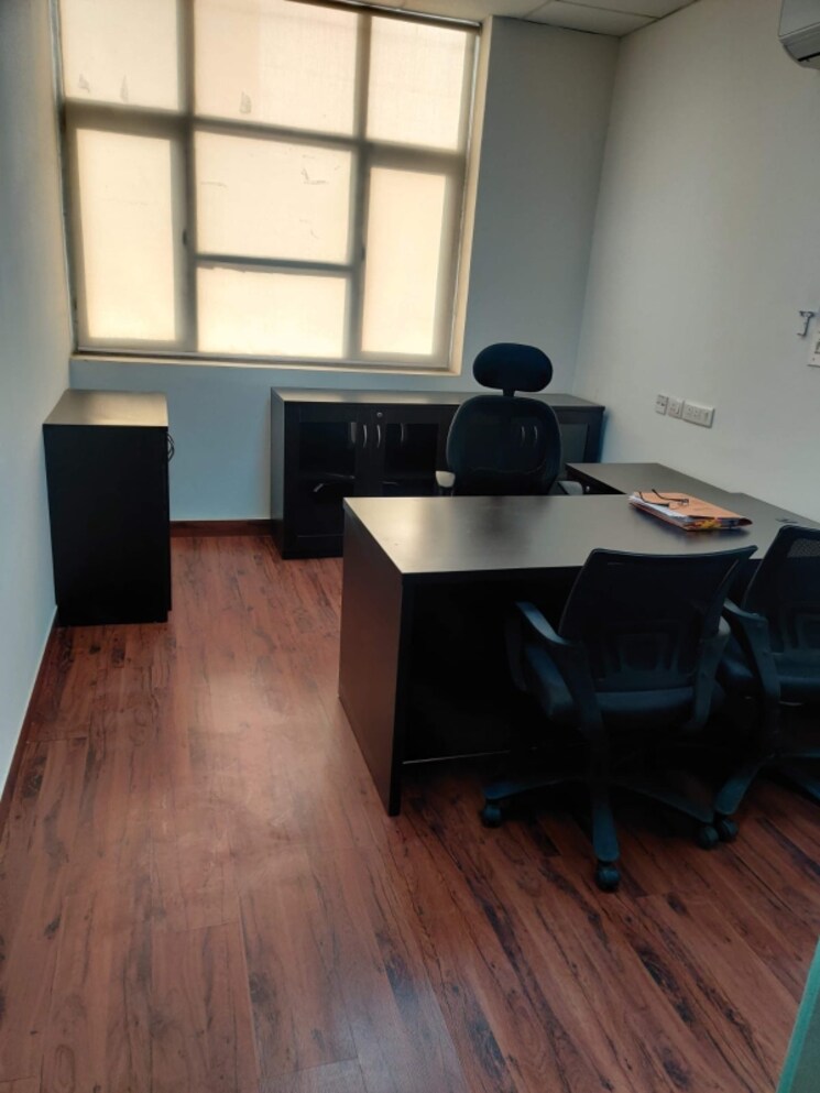 Team Area, kalkaji Commercial Office Space 1800 Sq.Ft. In Kalkaji Delhi 9027054