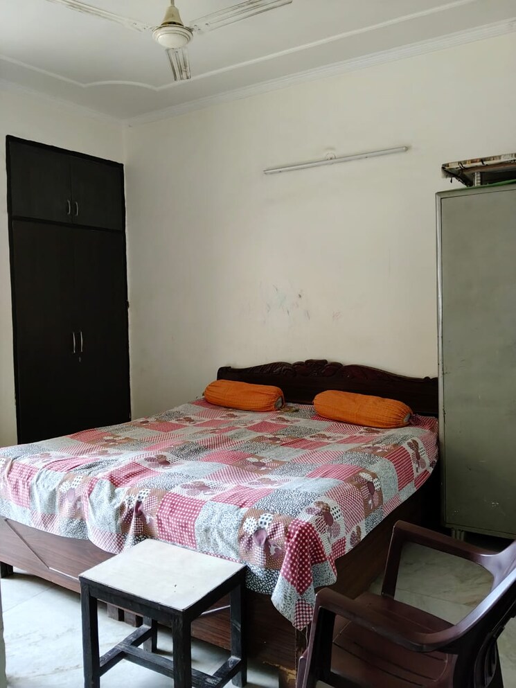 Bedroom, sharma-builder-floor 3 Bedroom 205 Sq.Yd. Builder Floor In Sector 42 Faridabad 9027112