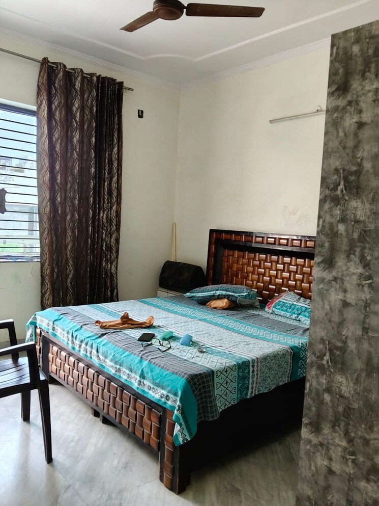 Bedroom, sharma-builder-floor 3 Bedroom 205 Sq.Yd. Builder Floor In Sector 42 Faridabad 9027112