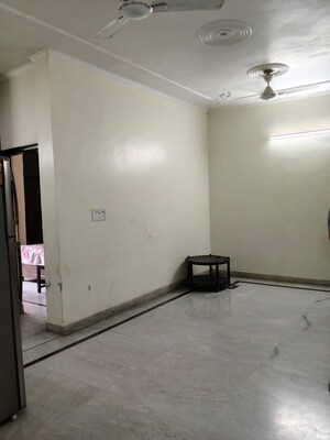 Room in 3 BHK Builder Floor at Sharma Builder Floor, Sector 42 – for Sale