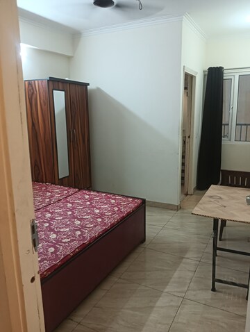 Bedroom in 3 BHK Apartment at Gaur Yamuna City, Gaur Yamuna City – for Rent