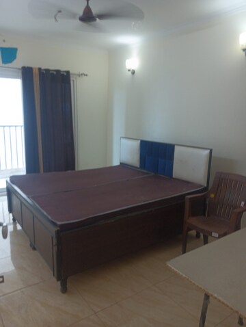 Bedroom in 3 BHK Apartment at Gaur Yamuna City, Gaur Yamuna City – for Rent