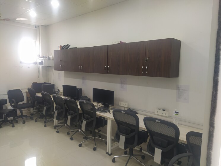 Team Area, vtp-trade-park Commercial Office Space 500 Sq.Ft. In Undri Pune 9027129