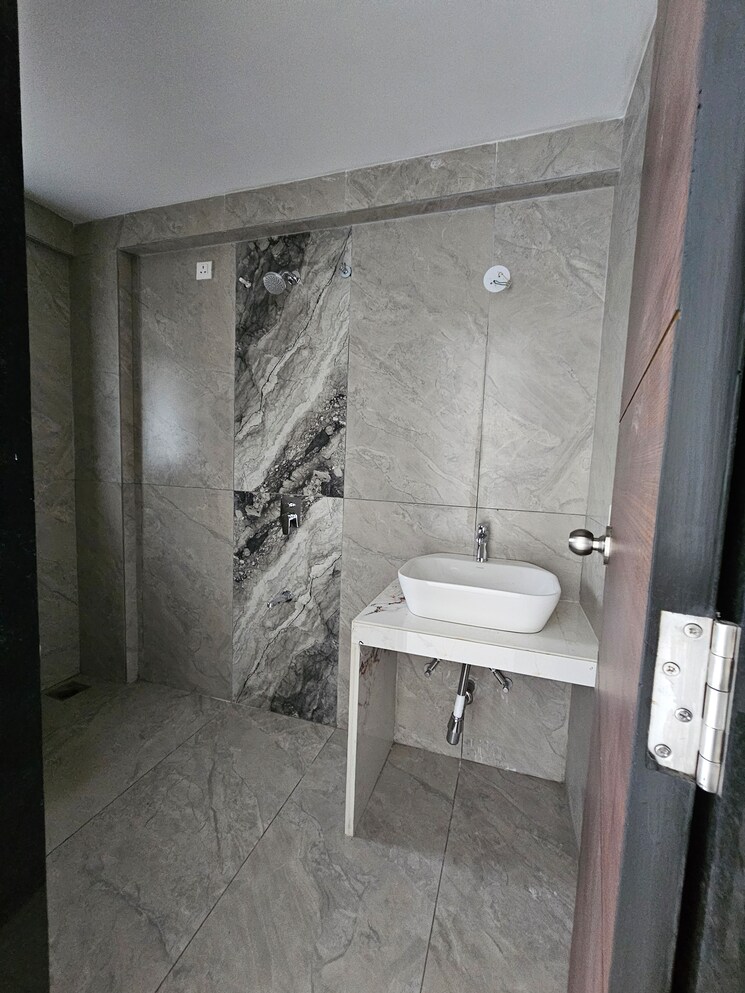 Bathroom, capricorn-one-green-park 4 Bedroom 1800 Sq.Ft. Apartment In Kondhwa Pune 9027149