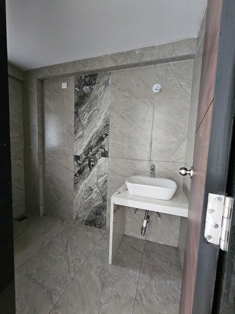 Bathroom, capricorn-one-green-park 4 Bedroom 1800 Sq.Ft. Apartment In Kondhwa Pune 9027149