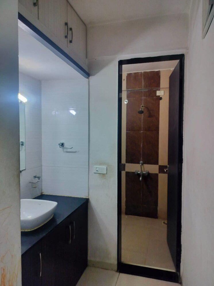 Bathroom, sukhwani-palm-breeze 2 Bedroom 1052 Sq.Ft. Apartment In Pimple Saudagar Pune 9027156