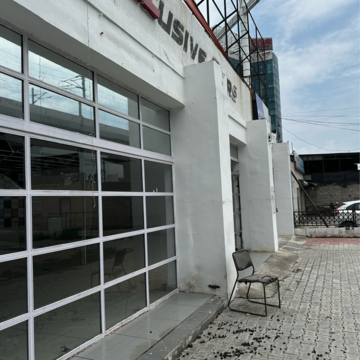  Showroom For Rent in Dlf Industrial Area
