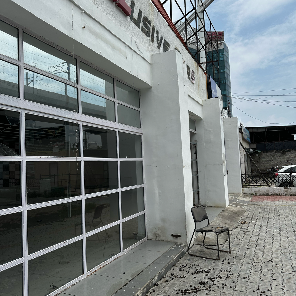 Showroom For Rent in DLF Industrial Area