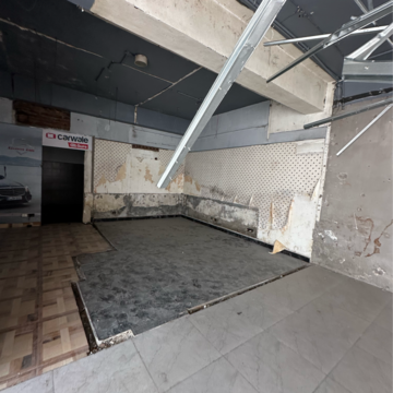 Balcony in  Showroom at Dlf Industrial Area – for Rent