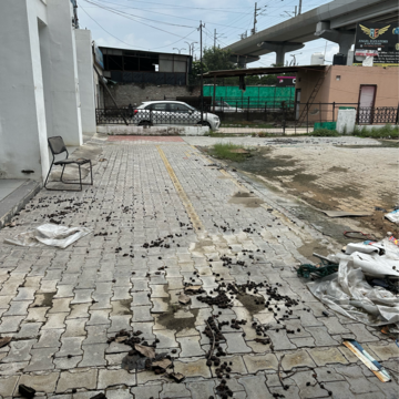  Showroom – Exterior View View at Dlf Industrial Area - for Rent