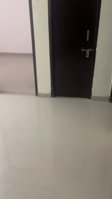 Room in 3 BHK Apartment at Amolik Sankalp, Sector 85 – for Rent
