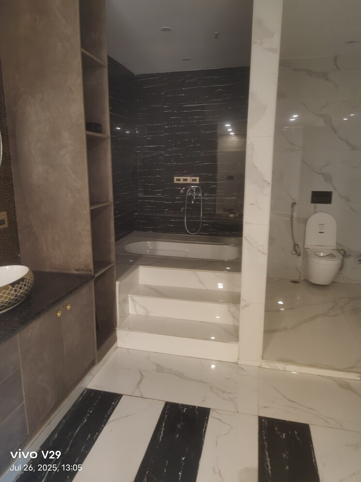 Bathroom, tata-primanti-executive-floors 4 Bedroom 4250 Sq.Ft. Apartment In Sector 72 Gurgaon 9027219