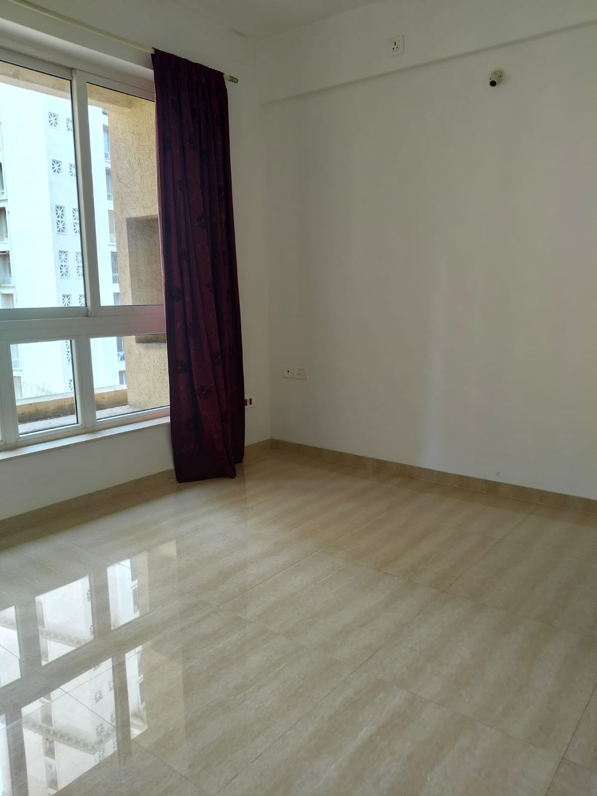 2.5 BHK + Pooja Room 1300 Sq.Ft. Apartment in Hiranandani Estate Hamilton