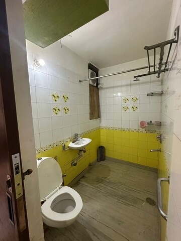 Team Area in 2 BHK Apartment at Supertech Ecovillage II, Sector 16b Greater Noida – for Rent