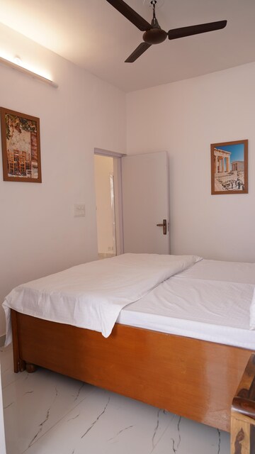 2 BHK Apartment For Rent in Sector 4